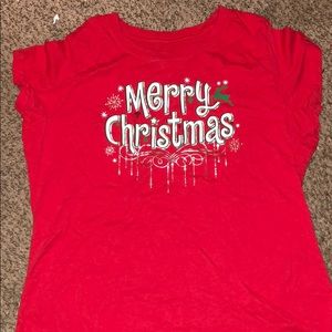 Merry Christmas Shirt size 2x but fits more a L!